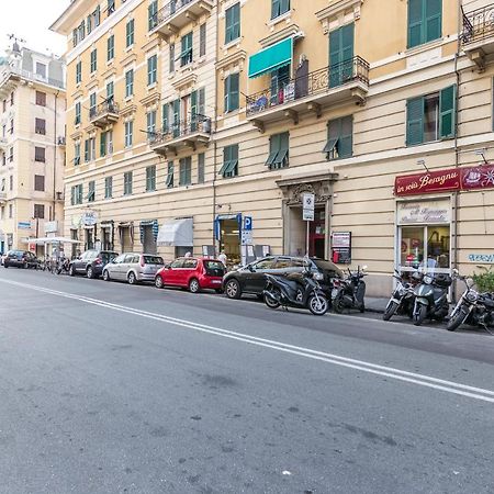 Il Mondo In Una Stanza Genoa Bagian luar foto
